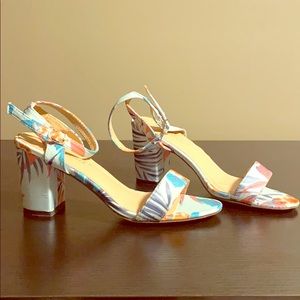 Chase + Chloe from Lulus Tropical Print Sandal 7.5